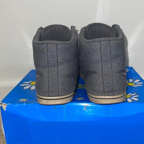 Nikes - Picture 3 of 5